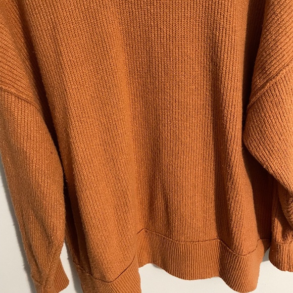 Aerie crewneck sweater - Picture 3 of 9